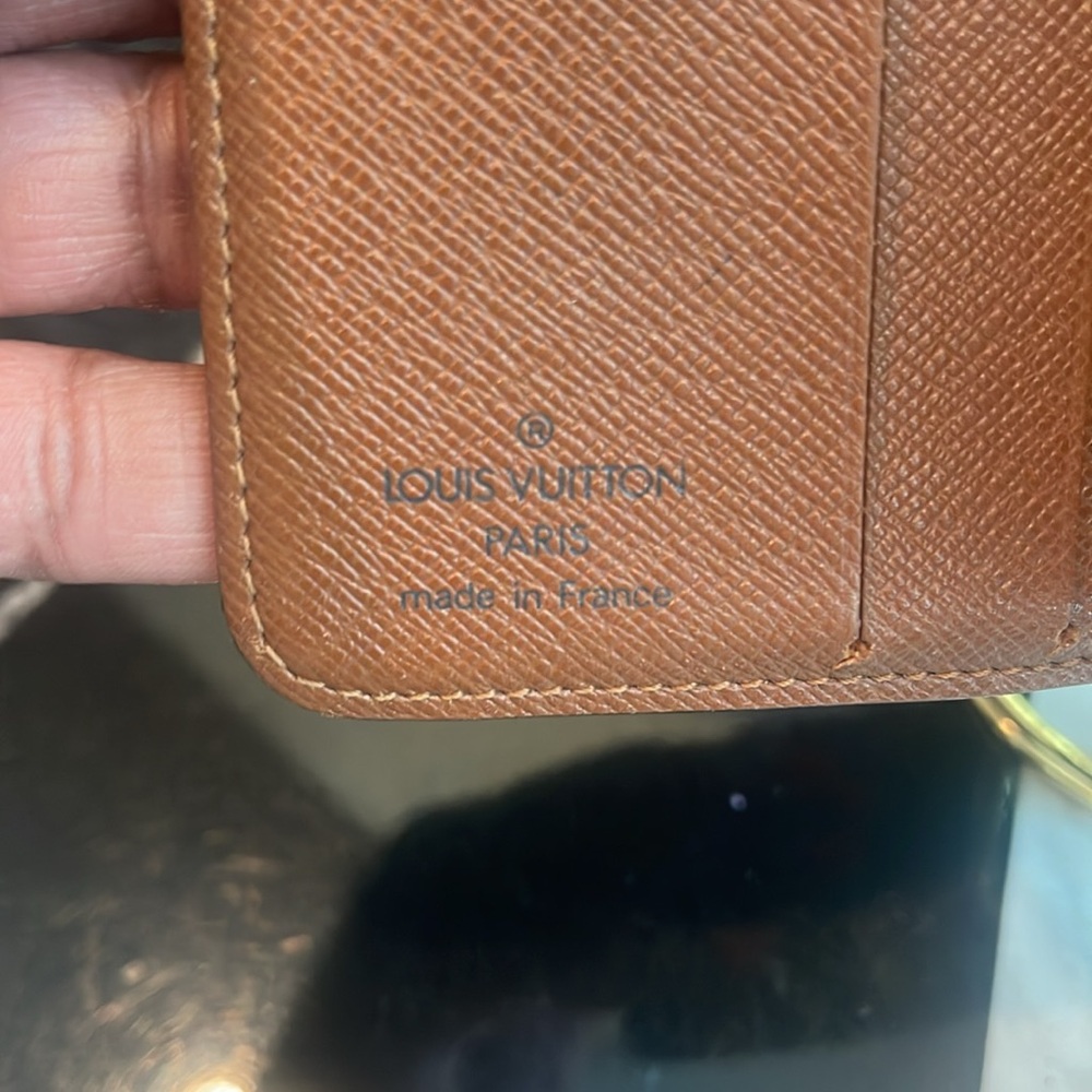 LV monogram compact wallet - Picture 4 of 7